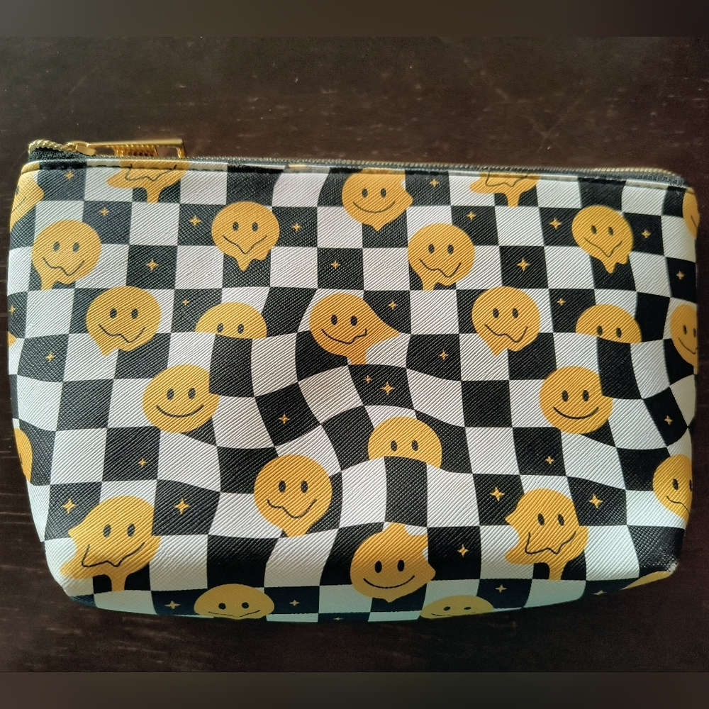 SmileyWorld Drippin' Smiley Face Makeup Bag 